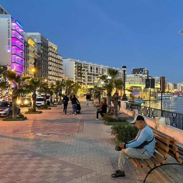 Seaside Apartment In Gzira 外观 照片